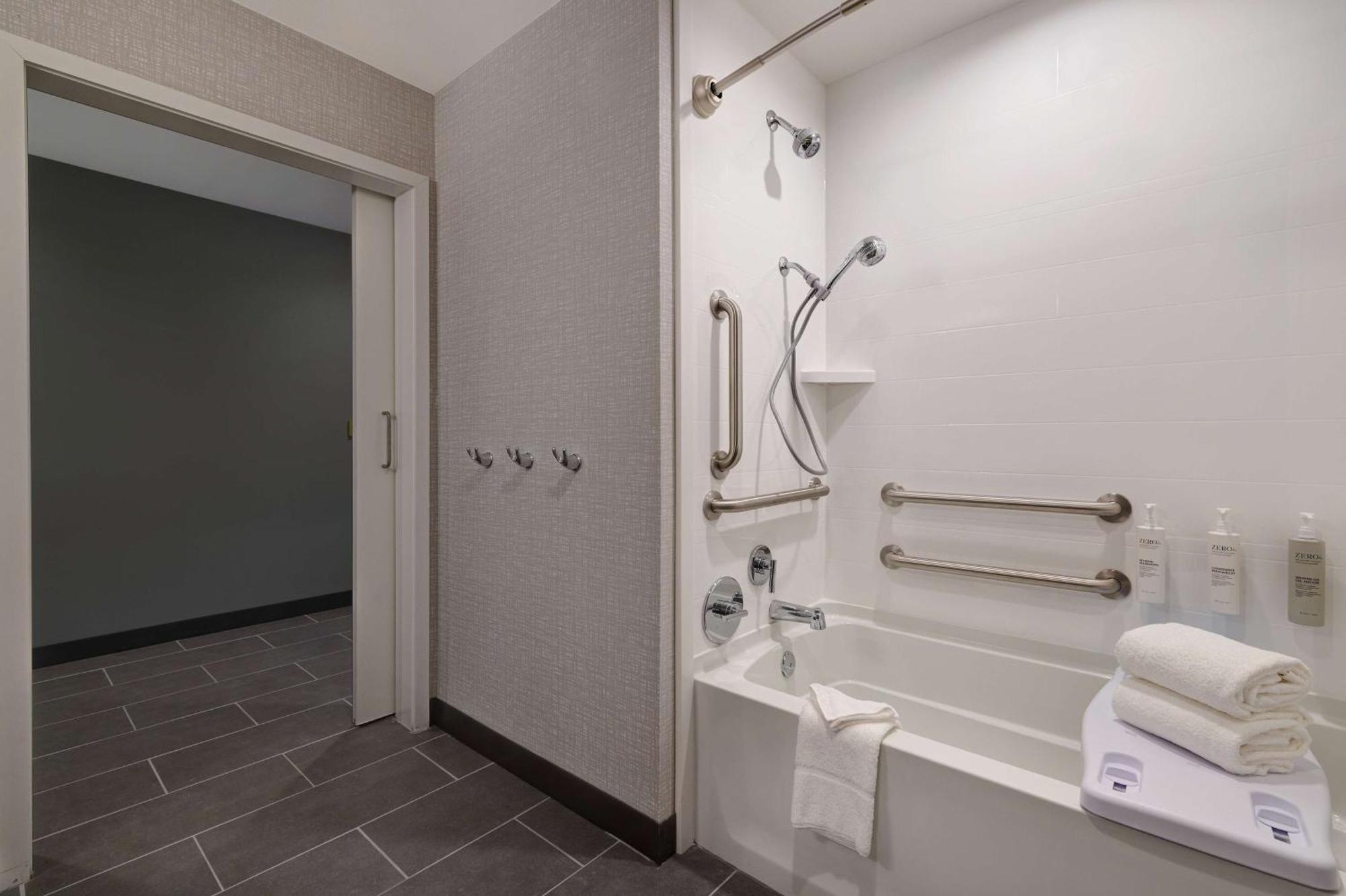 Hampton Inn & Suites מרינה מראה חיצוני תמונה