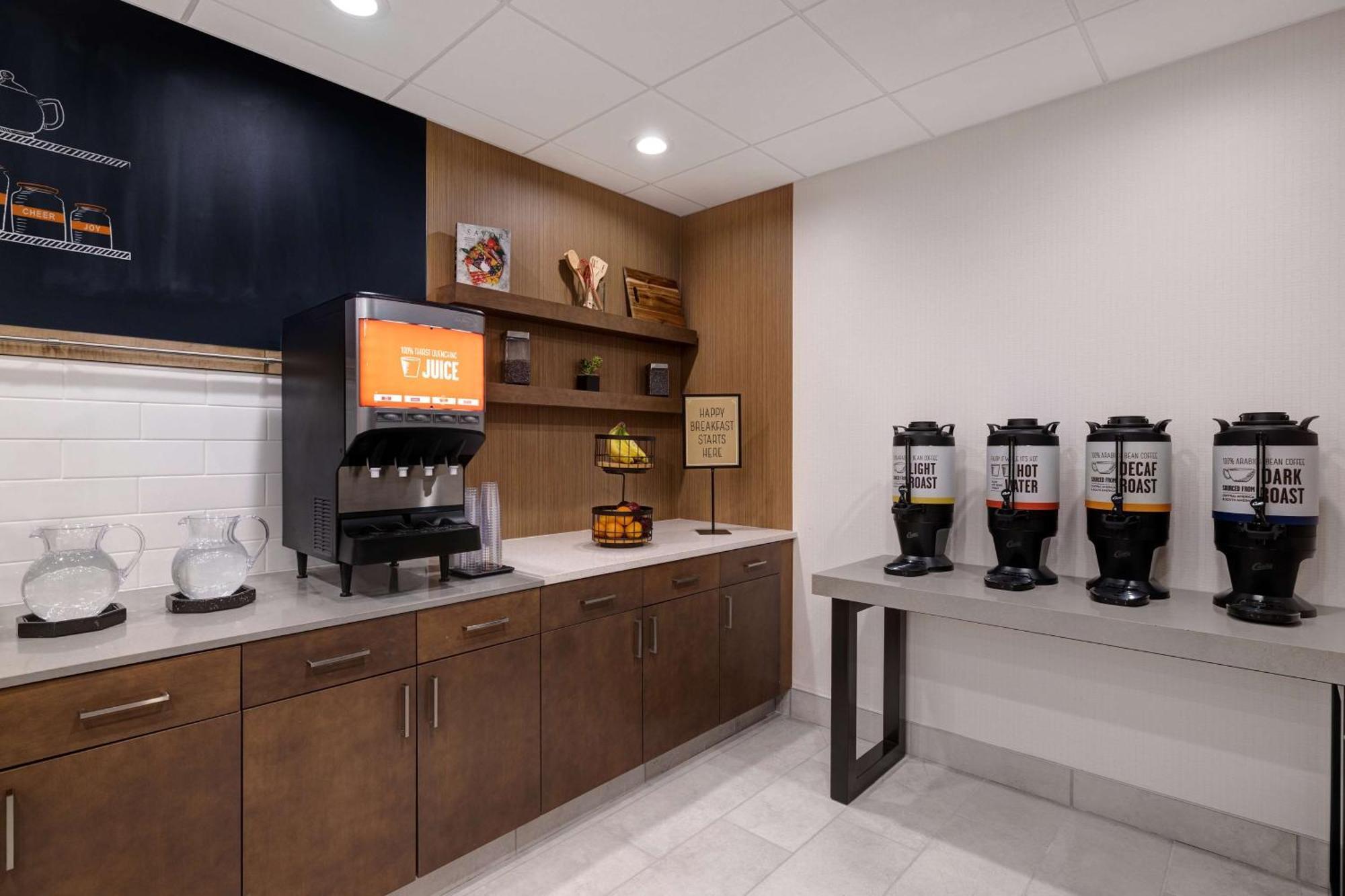 Hampton Inn & Suites מרינה מראה חיצוני תמונה