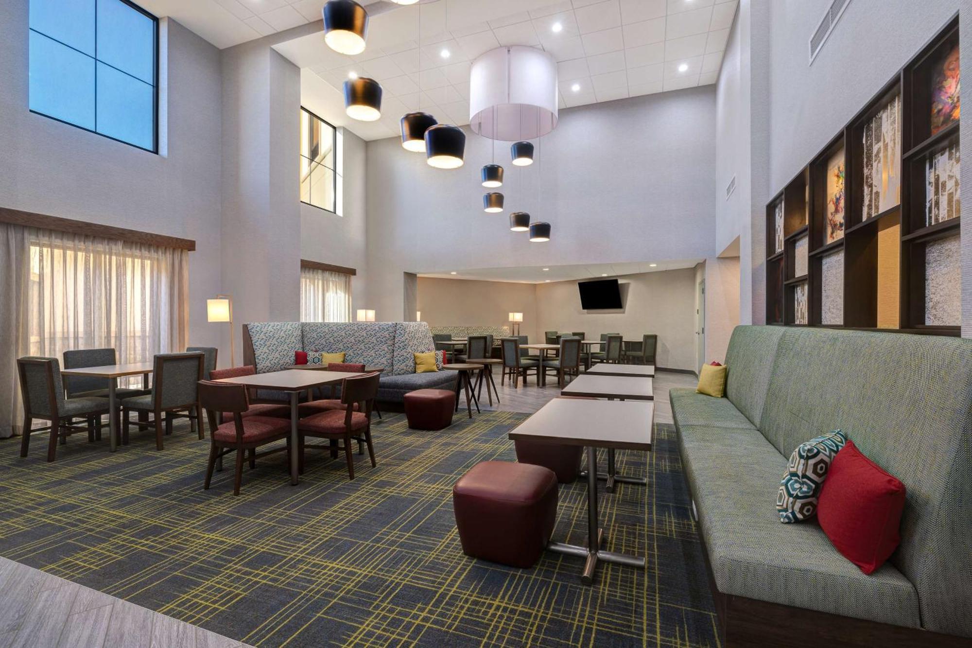 Hampton Inn & Suites מרינה מראה חיצוני תמונה